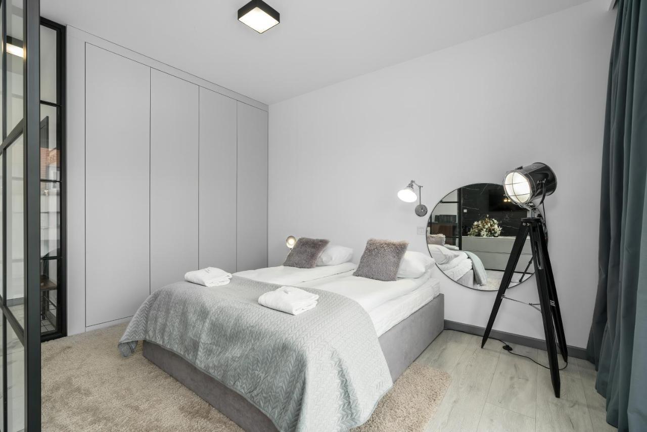 Apartments Poznan Chwaliszewo Residence With Free Garage By Noclegi Renters Экстерьер фото